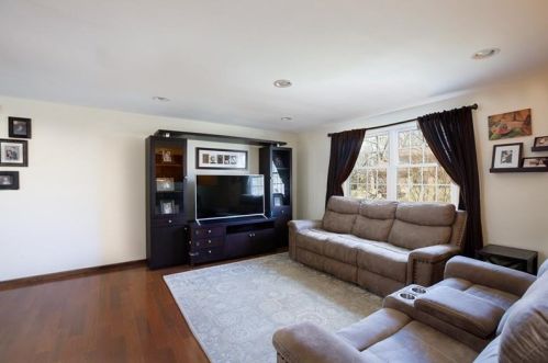 743 Skyview Dr, Cranberry Township, PA 16066-4117
