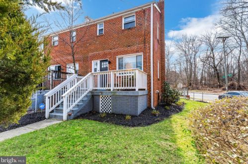 368 Burbank St, Washington, DC 20019-4277