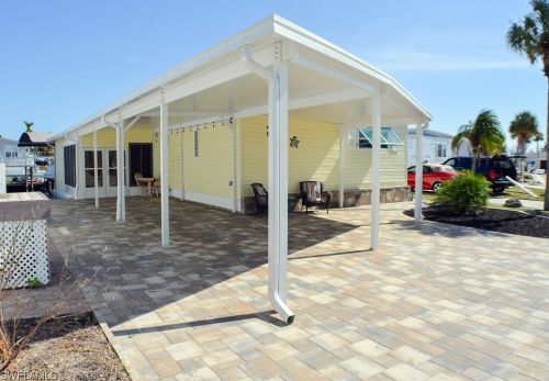 11581 Dogwood Ln, Fort Myers Beach FL  33931-7130 exterior