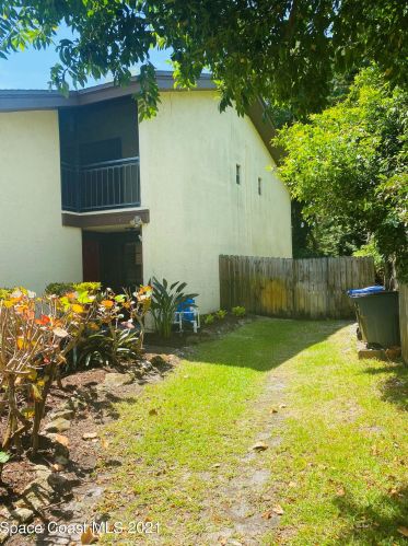 812 Indian River Ave, Titusville FL  32780-4290 exterior
