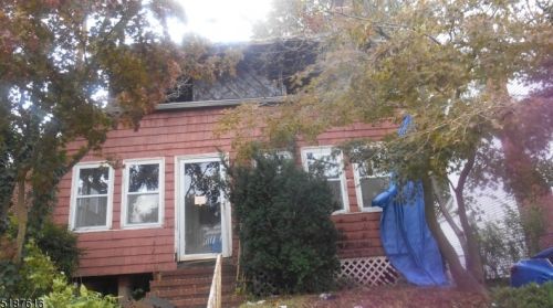 84 Hillcrest Ter, East Orange, NJ 07018-2358