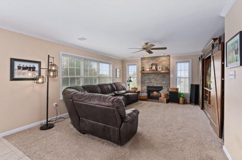 5924 Elderberry Dr, Orefield PA  18069-8811 exterior