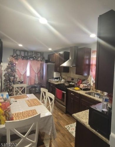 24 5th St, Paterson NJ  07522-1325 exterior