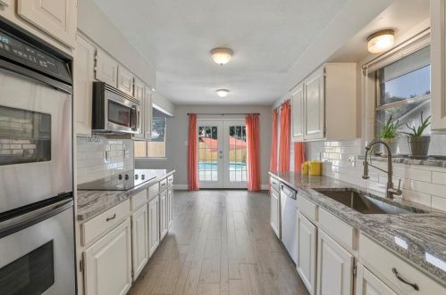 1903 Eastfield Dr, Richardson TX  75081-5435 exterior
