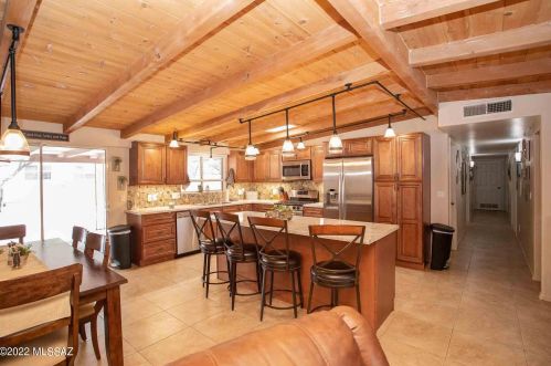 1590 Pantano Rd, Tucson, AZ 85715-5118