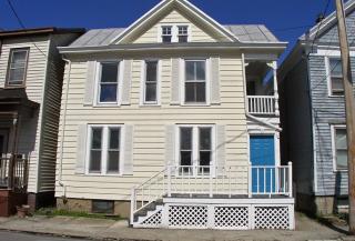 63 Short St, Hudson, NY 12534-1712