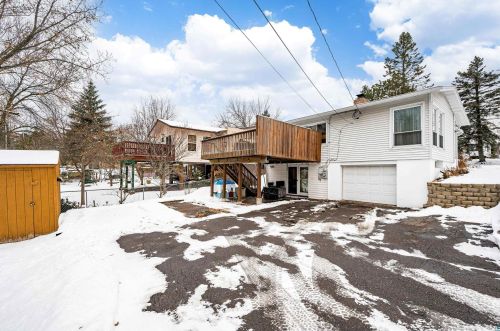 4230 Dodge St, Duluth MN  55804-1448 exterior