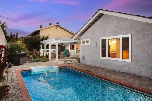 379 Earlham St, Orange, CA 92869-2900