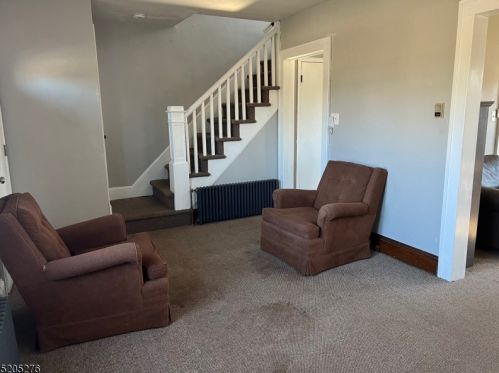 4 Bartles Corner Rd, Flemington NJ  08822-5714 exterior