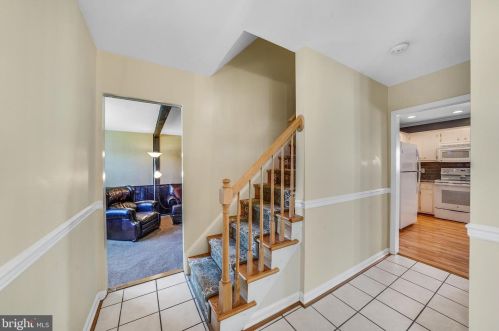 11 Hobner Ct, Wilmington, DE 19808-1916