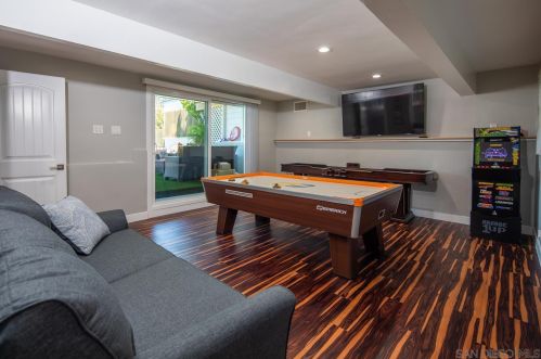 4134 Narragansett Ave, San Diego CA 92107-2619 exterior