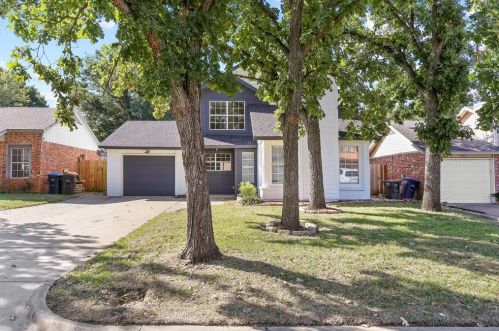 4648 Waterway Dr, Fort Worth, TX 76137-1530
