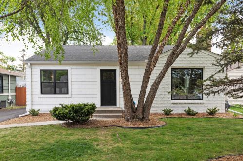 4921 Vallacher Ave, Minneapolis, MN 55416-3024