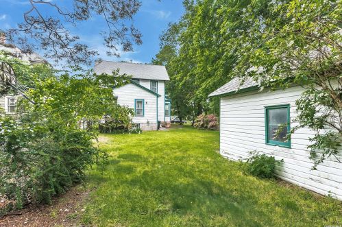 64 Driscoll Ave, Rockville Centre NY  11570-6006 exterior