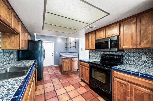 5010 South Regency Cir, Tucson AZ 85711-3043 exterior