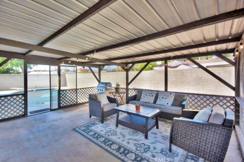 8569 Woodford Way, Riverside CA  92504-2900 exterior