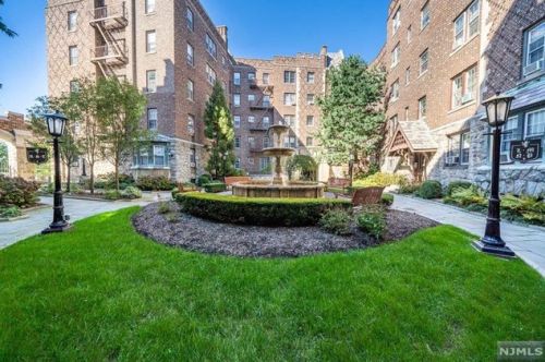 275 Engle St, Englewood NJ  07631-2406 exterior