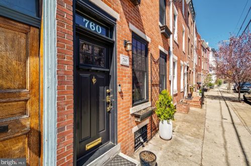 760 22nd St, Philadelphia, PA 19130-2604