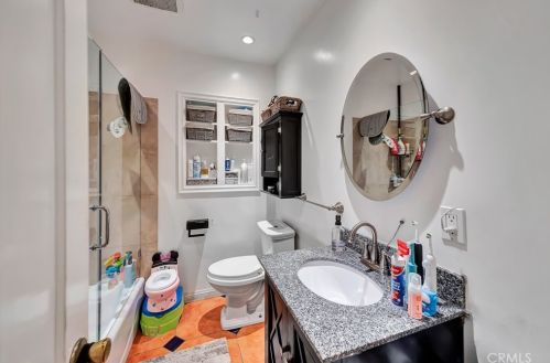 17119 Saticoy St, Van Nuys CA 91406-2146 exterior