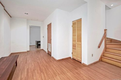 3 Banks Hill Rd, Pleasantville NY  10570-2453 exterior