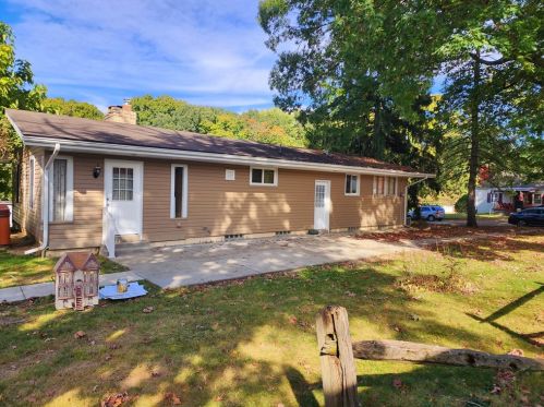 1500 6th St, Beaver Falls, PA 15010-4308