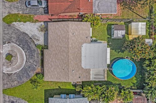 8490 10th St, Hollywood FL  33024-4939 exterior