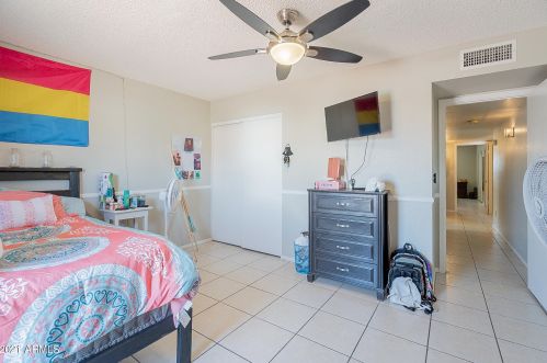 6319 Turquoise Ave, Glendale AZ 85302-1037 exterior