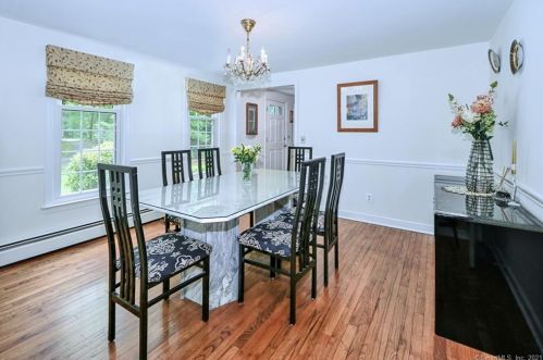 23 Mayflower Dr, Wilton CT  06897-1003 exterior