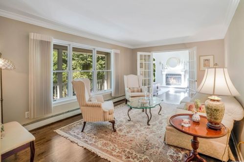 10 Deauville Ct, Northport NY  11768-2156 exterior