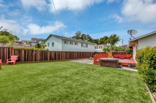 2671 Cottonwood Dr, San Bruno CA  94066-2619 exterior