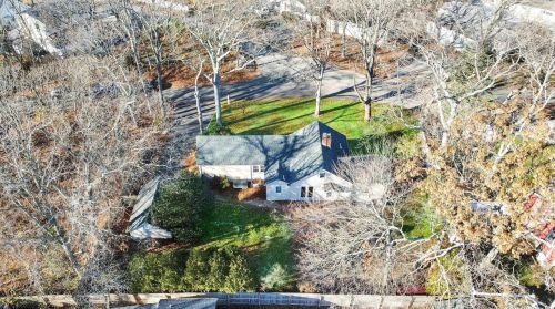 18 Baldwin Rd, Scotts Beach, NY 11789-1923