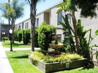 1711 Detroit Ave, Concord CA  94520-3360 exterior