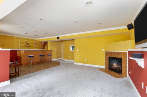 6465 Ashby Grove Loop, Haymarket VA  20169-3211 exterior