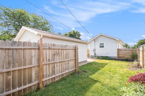 510 12 St, Mishawaka IN 46544-5411 exterior