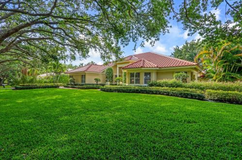 18517 Heritage Dr, Jupiter FL  33469-1441 exterior