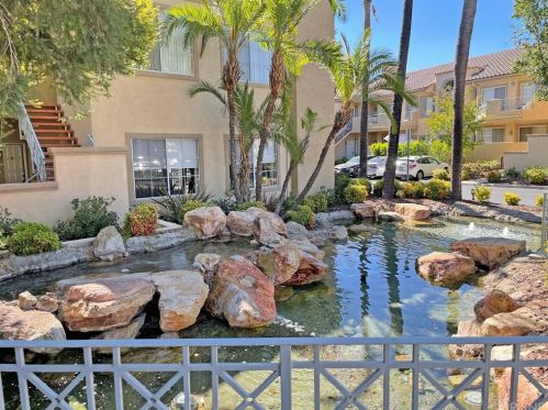 23933 Del Monte Dr, Santa Clarita CA  91355-3359 exterior