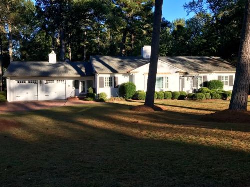 1205 Country Club Dr, Kinston, NC 28504-2646