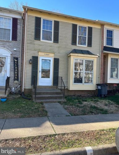 11585 Overleigh Dr, Woodbridge, VA 22192-1127