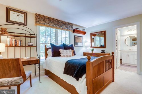 11406 Wild Bramble Way, Herndon VA  20194-1001 exterior