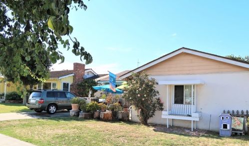 9137 Belmont St, Bellflower, CA 90706-5601