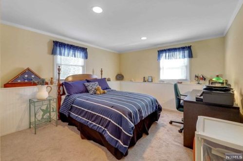 437 Northern Pkwy, Ridgewood NJ  07450-1720 exterior
