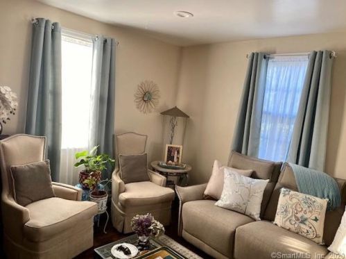 183 Sylvan Knoll Rd, Stamford, CT 06902-5340