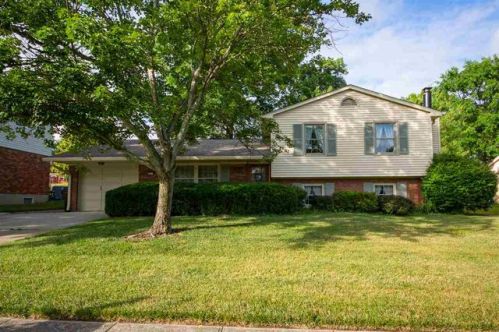 3015 Village Dr, Covington, KY 41017-3238