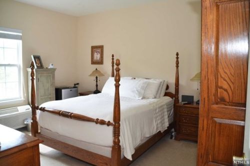 5323 Richmond Rd, West Milford Lakes NJ  07480-1924 exterior