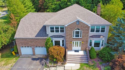 3 Fawn Ct, East Freehold, NJ 07728-8087
