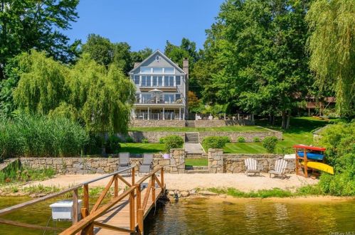 50 Lake Shore Dr, Brookfield Center, CT 06804-1429