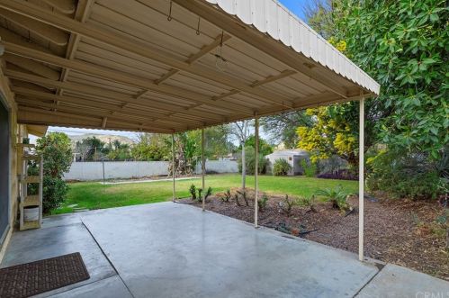 9833 Sharon Ave, Riverside CA  92503-3102 exterior