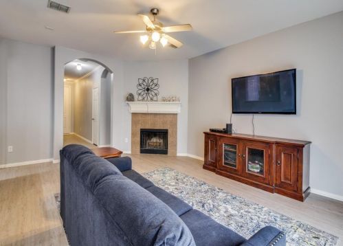 14524 Crystal Lake Dr, Oak Point TX  75068-2738 exterior