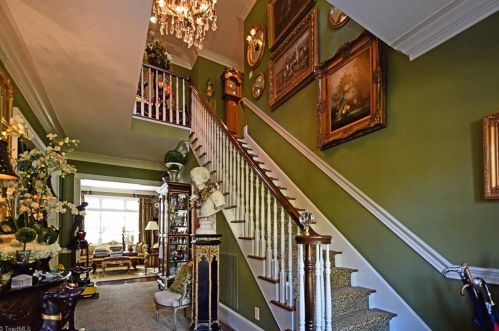 1 Lake Bluff Ct, Greensboro, NC 27410-3551