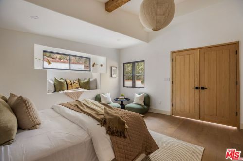 328 Poquito Ln, Topanga CA  90290-3547 exterior